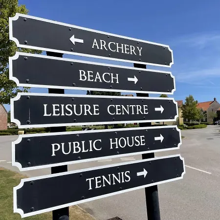 Prázdninový dům Waves At The Bay - Part Of The The Bay Filey Village With Pool, Gym And Direct Access, Pub, Restaurant, Tennis And Meadows Walks