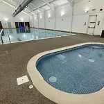 Waves At The Bay - Part Of The The Bay Filey Village With Pool, Gym And Direct Access, Pub, Restaurant, Tennis And Meadows Walks Reighton