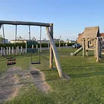 Feriehus Waves At The Bay - Part Of The The Bay Filey Village With Pool, Gym And Direct Access, Pub, Restaurant, Tennis And Meadows Walks