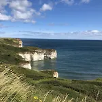 Feriehus Waves At The Bay - Part Of The The Bay Filey Village With Pool, Gym And Direct Access, Pub, Restaurant, Tennis And Meadows Walks