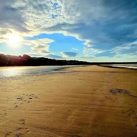Tatil Evi Waves At The Bay - Part Of The The Bay Filey Village With Pool, Gym And Direct Access, Pub, Restaurant, Tennis And Meadows Walks *