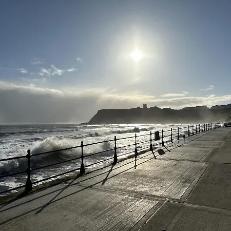Waves At The Bay - Part Of The The Bay Filey Village With Pool, Gym And Direct Access, Pub, Restaurant, Tennis And Meadows Walks *