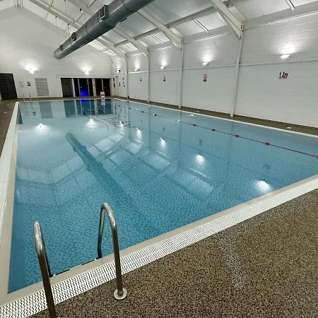 Tatil Evi Waves At The Bay - Part Of The The Bay Filey Village With Pool, Gym And Direct Access, Pub, Restaurant, Tennis And Meadows Walks Reighton